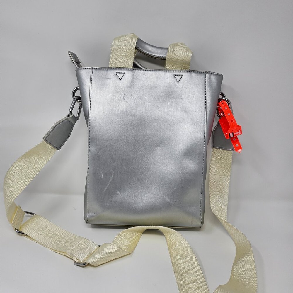 Tommy Jeans crossbody bag REFLECTIVE! - Picture 2 of 15